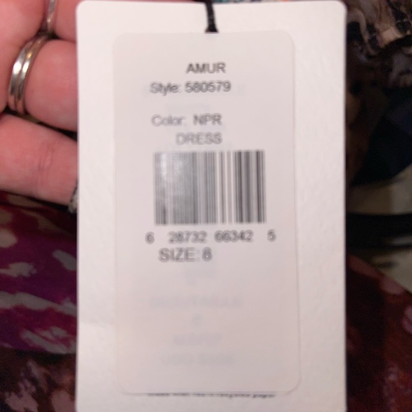 Amur size 8 dress, off shoulder strap - Picture 4 of 4